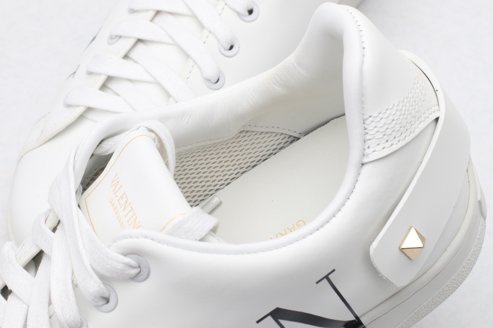 VA1ENTIN0 sneaker